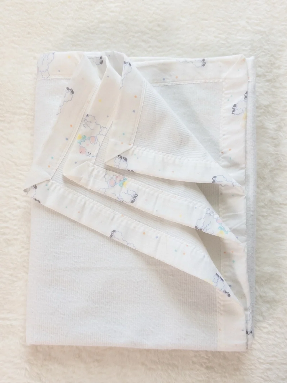 Vintage 90s Crib Blanket Lamb Print Trim White Cotton Baby Blanket 52”x34.5”